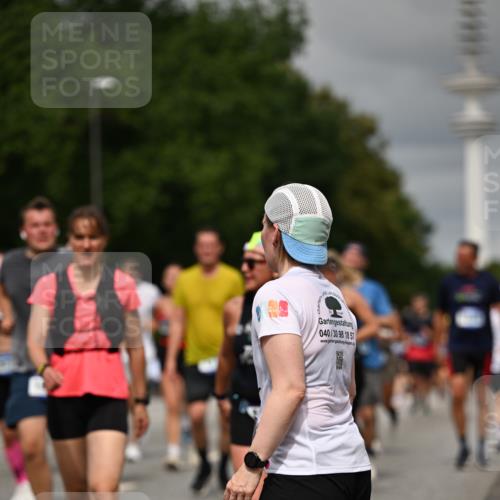 29.06.2025 - hella hamburg halbmarathon Dr. Thomas Lammeyer http://msf.ph/oto/8499818 29.06.2025 10:24:20 Kennedybrücke 1046, 1069, 1110, 1115, 1145, 1534, 2357, 3278, 3678, 4539, 4585, 4614, 4737, 4739, 5123, 5556, 5659, 5831, 5834, 5849, 5937, 6444, 7101, 7137, 7519, 7739, 7744, 7808, 7917, 8387, 8462, 8588, 9136, 9196, 9735, 10414, 10550, 10595, 10622, 11028, 11036, 11434 meine-sportfotos.de