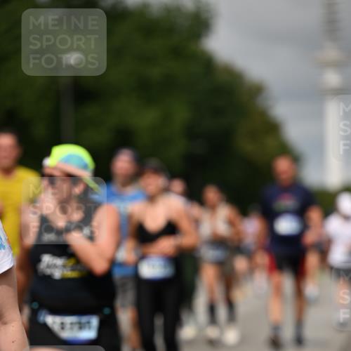 29.06.2025 - hella hamburg halbmarathon Dr. Thomas Lammeyer http://msf.ph/oto/8499879 29.06.2025 10:24:22 Kennedybrücke 1046, 1069, 1110, 1115, 1474, 1534, 2357, 3278, 3678, 3733, 4422, 4539, 4585, 4614, 4737, 4739, 5123, 5659, 5831, 5834, 5849, 5937, 6444, 7101, 7519, 7739, 7744, 7808, 7917, 8387, 8462, 8588, 9136, 9196, 9735, 10414, 10550, 10595, 10622, 11028, 11434 meine-sportfotos.de