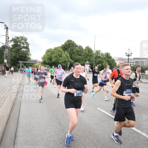 29.06.2025 - hella hamburg halbmarathon Jannik Wohlers http://msf.ph/oto/8499925 29.06.2025 10:57:00 Lombardsbrücke 1643, 2041, 2370, 3195, 3388, 3723, 3750, 3851, 4086, 4106, 4180, 4197, 5117, 5316, 5738, 6827, 7728, 7787, 8035, 8287, 8386, 8540, 8552, 8851, 8853, 8873, 9110, 9430, 9670, 9824, 10078, 10913, 10914, 12306, 12396, 12698, 12713, 12799, 12819, 12832, 12984, 13048, 13224, 13425, 13427, 13438, 13490, 13697, 13731, 14366, 14862, 14944, 14968, 15033, 15958, 16007, 16130, 18534 meine-sportfotos.de