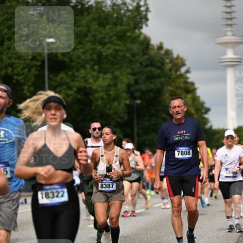 29.06.2025 - hella hamburg halbmarathon Dr. Thomas Lammeyer http://msf.ph/oto/8499928 29.06.2025 10:24:23 Kennedybrücke 1046, 1069, 1110, 1115, 1154, 1474, 1534, 2357, 3278, 3678, 3733, 4422, 4539, 4585, 4614, 4737, 4739, 5123, 5659, 5831, 5849, 5937, 6444, 7101, 7519, 7739, 7744, 7808, 7917, 8387, 8462, 8588, 9136, 9196, 9735, 10414, 10550, 10595, 10622, 11028, 11434 meine-sportfotos.de