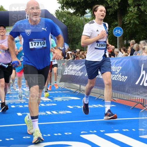 29.06.2025 - hella hamburg halbmarathon Strokosch-Dieckow http://msf.ph/oto/8499931 29.06.2025 10:53:29 Ziel 1030, 1061, 1098, 1499, 1502, 1727, 1783, 2070, 3399, 5866, 6198, 6628, 6629, 6762, 6942, 8651, 10549, 11068, 12909, 13912, 13997, 15113, 15497, 15856, 17710, 18450, 18612, 18666 meine-sportfotos.de