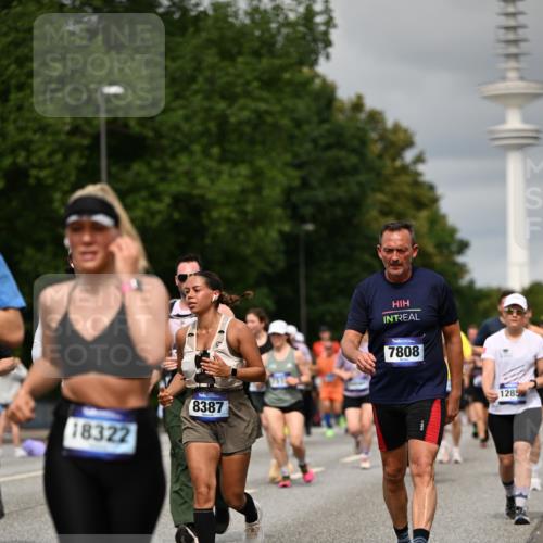 29.06.2025 - hella hamburg halbmarathon Dr. Thomas Lammeyer http://msf.ph/oto/8499946 29.06.2025 10:24:24 Kennedybrücke 1046, 1069, 1110, 1115, 1154, 1471, 1474, 1534, 2357, 3278, 3678, 3733, 4422, 4539, 4585, 4614, 4737, 4739, 5123, 5659, 5831, 5849, 5937, 6444, 7101, 7519, 7739, 7744, 7808, 7917, 8387, 8462, 8588, 9136, 9196, 9735, 10414, 10550, 10595, 10622, 11028, 11434 meine-sportfotos.de