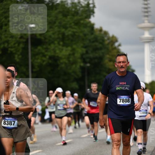 29.06.2025 - hella hamburg halbmarathon Dr. Thomas Lammeyer http://msf.ph/oto/8499993 29.06.2025 10:24:25 Kennedybrücke 1046, 1069, 1110, 1115, 1154, 1471, 1474, 1534, 2357, 3278, 3678, 3733, 4422, 4539, 4585, 4614, 4737, 4739, 5659, 5831, 5849, 5937, 7101, 7519, 7739, 7744, 7808, 7917, 8387, 8462, 8588, 9136, 9196, 9735, 10041, 10414, 10550, 10595, 10622, 11028, 11434 meine-sportfotos.de