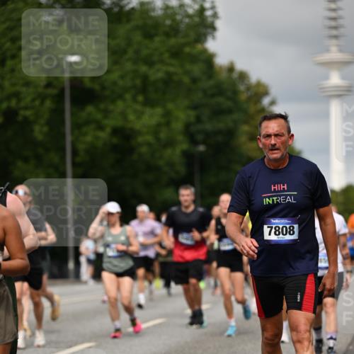 29.06.2025 - hella hamburg halbmarathon Dr. Thomas Lammeyer http://msf.ph/oto/8500016 29.06.2025 10:24:26 Kennedybrücke 1046, 1069, 1110, 1115, 1154, 1471, 1474, 1534, 2064, 2357, 3278, 3678, 3733, 4422, 4539, 4585, 4614, 4737, 4739, 5659, 5831, 5849, 5937, 7101, 7519, 7739, 7744, 7808, 8387, 8462, 8588, 8738, 9136, 9196, 9735, 10041, 10414, 10550, 10595, 10622, 11028, 11434 meine-sportfotos.de