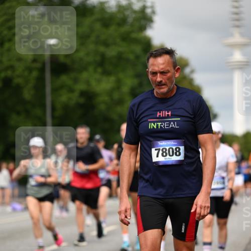 29.06.2025 - hella hamburg halbmarathon Dr. Thomas Lammeyer http://msf.ph/oto/8500065 29.06.2025 10:24:27 Kennedybrücke 1046, 1069, 1110, 1115, 1154, 1471, 1474, 1534, 2064, 2357, 3278, 3678, 3733, 4422, 4539, 4585, 4614, 4737, 4739, 5659, 5831, 5937, 7101, 7519, 7739, 7744, 7808, 8387, 8462, 8588, 8738, 9136, 9196, 9735, 10041, 10414, 10550, 10595, 10622, 11028, 11434 meine-sportfotos.de