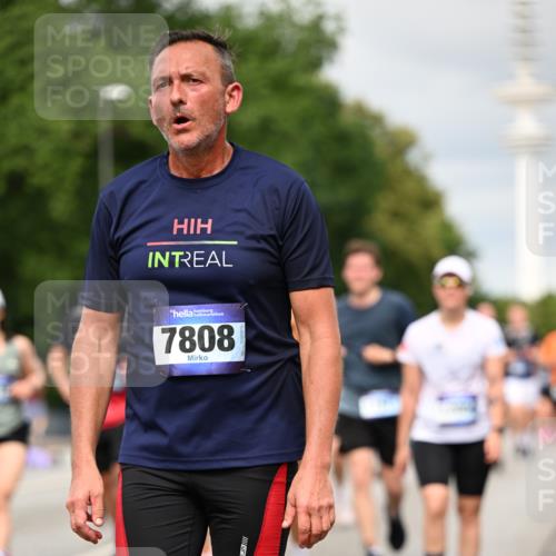 29.06.2025 - hella hamburg halbmarathon Dr. Thomas Lammeyer http://msf.ph/oto/8500104 29.06.2025 10:24:28 Kennedybrücke 1046, 1069, 1110, 1115, 1154, 1471, 1474, 1534, 2064, 2357, 3278, 3678, 3733, 4422, 4539, 4585, 4614, 4737, 4739, 5659, 5831, 5937, 7101, 7131, 7519, 7739, 7744, 7808, 8387, 8462, 8588, 8738, 9136, 9196, 9735, 9873, 10041, 10414, 10550, 10595, 10622, 10754, 11434 meine-sportfotos.de