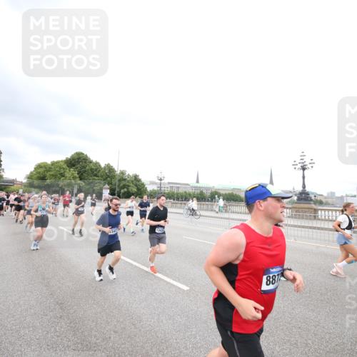 29.06.2025 - hella hamburg halbmarathon Jannik Wohlers http://msf.ph/oto/8500119 29.06.2025 10:57:09 Lombardsbrücke 1123, 1242, 1248, 1265, 1643, 3191, 3385, 3388, 3433, 3750, 3954, 4180, 4197, 4521, 4830, 5117, 5632, 5736, 5738, 6827, 6857, 6916, 7172, 7720, 7728, 8035, 8287, 8386, 8540, 8708, 8873, 9233, 9318, 9496, 9607, 9824, 10078, 11947, 12172, 12306, 12396, 12713, 12799, 12819, 13131, 13340, 13425, 13427, 13697, 14256, 14944, 14968, 15033, 15288, 15958, 16007, 16130, 18534 meine-sportfotos.de