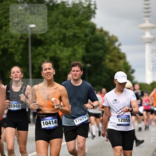 29.06.2025 - hella hamburg halbmarathon Dr. Thomas Lammeyer http://msf.ph/oto/8500148 29.06.2025 10:24:29 Kennedybrücke 1046, 1069, 1110, 1115, 1154, 1471, 1474, 1534, 2064, 2357, 3278, 3733, 4422, 4585, 4737, 4739, 5659, 5831, 5937, 7101, 7131, 7519, 7739, 7744, 7808, 8025, 8387, 8462, 8588, 8738, 9136, 9196, 9735, 9873, 10041, 10414, 10550, 10595, 10647, 10754, 11434 meine-sportfotos.de
