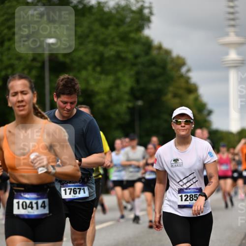 29.06.2025 - hella hamburg halbmarathon Dr. Thomas Lammeyer http://msf.ph/oto/8500177 29.06.2025 10:24:30 Kennedybrücke 1046, 1069, 1110, 1115, 1154, 1471, 1474, 1534, 2064, 2357, 3278, 3733, 4422, 4585, 4737, 4739, 5659, 5831, 5937, 7101, 7131, 7519, 7739, 7744, 7808, 8025, 8387, 8462, 8588, 8738, 9136, 9196, 9735, 9873, 10041, 10414, 10550, 10595, 10613, 10647, 10754, 11434 meine-sportfotos.de