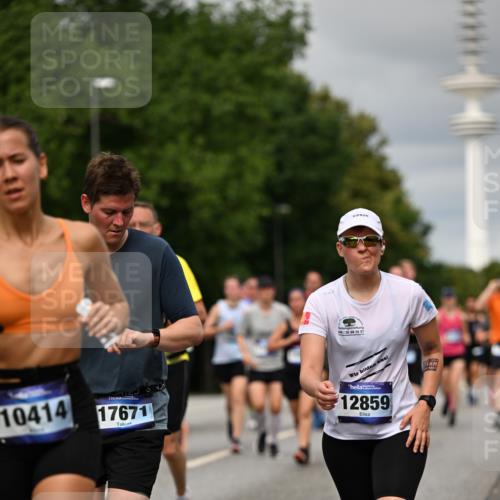 29.06.2025 - hella hamburg halbmarathon Dr. Thomas Lammeyer http://msf.ph/oto/8500189 29.06.2025 10:24:30 Kennedybrücke 1046, 1069, 1110, 1115, 1154, 1471, 1474, 1534, 2064, 2357, 3278, 3733, 4422, 4585, 4737, 4739, 5659, 5831, 5937, 7101, 7131, 7519, 7739, 7744, 7808, 8025, 8387, 8462, 8588, 8738, 9136, 9196, 9735, 9873, 10041, 10414, 10550, 10595, 10613, 10647, 10754, 11434 meine-sportfotos.de