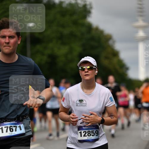 29.06.2025 - hella hamburg halbmarathon Dr. Thomas Lammeyer http://msf.ph/oto/8500222 29.06.2025 10:24:31 Kennedybrücke 1046, 1069, 1110, 1115, 1154, 1471, 1474, 1534, 2064, 2357, 3733, 4422, 4585, 4737, 4739, 5659, 5831, 5937, 7101, 7131, 7519, 7739, 7808, 8025, 8387, 8462, 8588, 8738, 9136, 9196, 9735, 9873, 10041, 10414, 10550, 10595, 10613, 10647, 10754, 11434 meine-sportfotos.de
