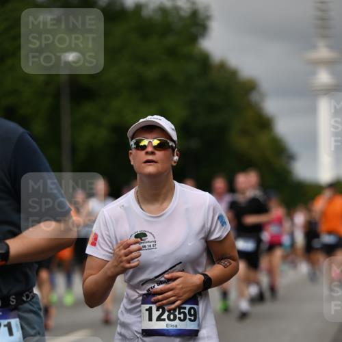 29.06.2025 - hella hamburg halbmarathon Dr. Thomas Lammeyer http://msf.ph/oto/8500237 29.06.2025 10:24:32 Kennedybrücke 1046, 1069, 1110, 1115, 1154, 1471, 1474, 1534, 2064, 2357, 3733, 4422, 4585, 4737, 4739, 5659, 5831, 5937, 7101, 7131, 7519, 7739, 7808, 8025, 8387, 8462, 8588, 8738, 9136, 9196, 9735, 9873, 10041, 10414, 10550, 10595, 10613, 10647, 10754, 11100, 11434 meine-sportfotos.de