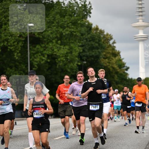 29.06.2025 - hella hamburg halbmarathon Dr. Thomas Lammeyer http://msf.ph/oto/8500299 29.06.2025 10:24:33 Kennedybrücke 1046, 1069, 1110, 1115, 1154, 1471, 1474, 1534, 2064, 2357, 3733, 3842, 4422, 4585, 4737, 4739, 5659, 5831, 5937, 7101, 7131, 7519, 7739, 7808, 8025, 8387, 8462, 8588, 8738, 9136, 9196, 9735, 9873, 10041, 10414, 10550, 10595, 10613, 10647, 10754, 11100, 11434 meine-sportfotos.de