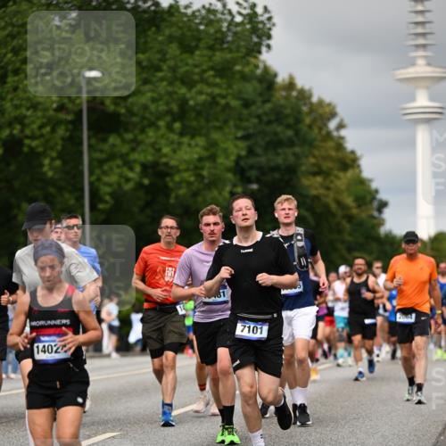 29.06.2025 - hella hamburg halbmarathon Dr. Thomas Lammeyer http://msf.ph/oto/8500336 29.06.2025 10:24:34 Kennedybrücke 1046, 1069, 1110, 1115, 1154, 1471, 1474, 1534, 2053, 2064, 2834, 3733, 3842, 4422, 4585, 4737, 4739, 5659, 5831, 5937, 7101, 7131, 7519, 7739, 7808, 8025, 8387, 8462, 8588, 8738, 9136, 9196, 9735, 9873, 10039, 10041, 10414, 10550, 10595, 10613, 10647, 10754, 11100, 11434 meine-sportfotos.de
