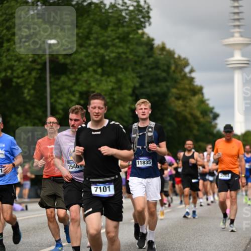 29.06.2025 - hella hamburg halbmarathon Dr. Thomas Lammeyer http://msf.ph/oto/8500374 29.06.2025 10:24:35 Kennedybrücke 1046, 1069, 1110, 1115, 1154, 1471, 1474, 1534, 2053, 2064, 2834, 3733, 3842, 4422, 4585, 4737, 4739, 5659, 5831, 5937, 7101, 7131, 7519, 7739, 7808, 8025, 8387, 8462, 8588, 8738, 9136, 9196, 9735, 9873, 10039, 10041, 10414, 10550, 10595, 10613, 10647, 10754, 11100, 11434 meine-sportfotos.de