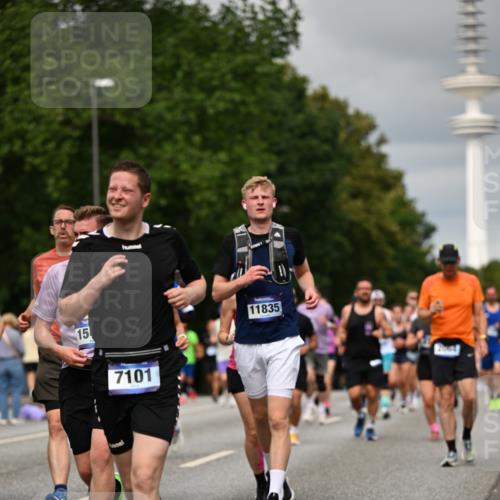 29.06.2025 - hella hamburg halbmarathon Dr. Thomas Lammeyer http://msf.ph/oto/8500403 29.06.2025 10:24:36 Kennedybrücke 1046, 1069, 1115, 1154, 1471, 1474, 1534, 2053, 2064, 2834, 3733, 3842, 4422, 4585, 4739, 4869, 5659, 5831, 5937, 7101, 7131, 7519, 7739, 7808, 8025, 8387, 8462, 8588, 8738, 9136, 9196, 9735, 9873, 10039, 10041, 10414, 10550, 10595, 10613, 10647, 10754, 11100, 11434 meine-sportfotos.de