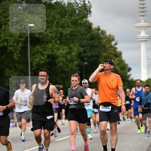 29.06.2025 - hella hamburg halbmarathon Dr. Thomas Lammeyer http://msf.ph/oto/8500559 29.06.2025 10:24:40 Kennedybrücke 1011, 1046, 1069, 1154, 1471, 1474, 1534, 2053, 2064, 2834, 3733, 3842, 4154, 4166, 4288, 4422, 4754, 4869, 5181, 5659, 5831, 5937, 6951, 7101, 7131, 7519, 7739, 7808, 8025, 8462, 8588, 8738, 9011, 9136, 9873, 10039, 10041, 10414, 10595, 10613, 10647, 10754, 11100 meine-sportfotos.de