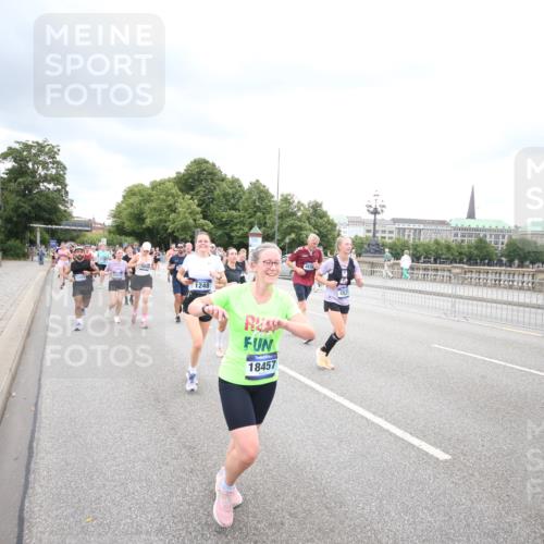 29.06.2025 - hella hamburg halbmarathon Jannik Wohlers http://msf.ph/oto/8500562 29.06.2025 10:57:21 Lombardsbrücke 1123, 1242, 1248, 1265, 1643, 2015, 2451, 2567, 2900, 3191, 3385, 3433, 3954, 4059, 4521, 4830, 5632, 5736, 6857, 6916, 7172, 7193, 7720, 8159, 8474, 8708, 8773, 9059, 9233, 9318, 9394, 9496, 9607, 9613, 9840, 10070, 10352, 10461, 10513, 10551, 10578, 10629, 10630, 10912, 11013, 11026, 11193, 11266, 11267, 11377, 11947, 12172, 13131, 13176, 13340, 13882, 14256, 14290, 15033, 15288, 15800, 15956, 16082 meine-sportfotos.de