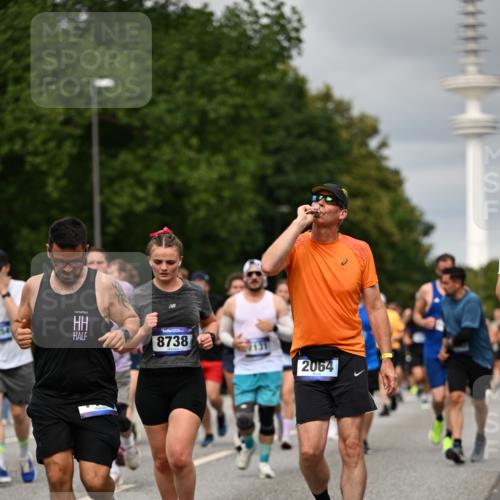 29.06.2025 - hella hamburg halbmarathon Dr. Thomas Lammeyer http://msf.ph/oto/8500607 29.06.2025 10:24:41 Kennedybrücke 1011, 1046, 1069, 1154, 1471, 1474, 1534, 2053, 2064, 2834, 3733, 3842, 4154, 4166, 4288, 4422, 4754, 4869, 5181, 5659, 5831, 5937, 6951, 7101, 7131, 7519, 7739, 7808, 8025, 8462, 8588, 8738, 8940, 9005, 9011, 9873, 10039, 10041, 10414, 10595, 10613, 10647, 10754, 11100 meine-sportfotos.de