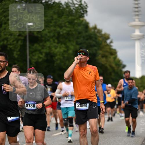 29.06.2025 - hella hamburg halbmarathon Dr. Thomas Lammeyer http://msf.ph/oto/8500624 29.06.2025 10:24:42 Kennedybrücke 1011, 1046, 1069, 1154, 1471, 1474, 1534, 2053, 2064, 2834, 3733, 3842, 4154, 4166, 4288, 4422, 4754, 4869, 5181, 5659, 5831, 5937, 6608, 6844, 6951, 7101, 7131, 7519, 7739, 8025, 8462, 8588, 8738, 8940, 9005, 9011, 9236, 9873, 10039, 10041, 10414, 10595, 10613, 10647, 10754, 11100 meine-sportfotos.de