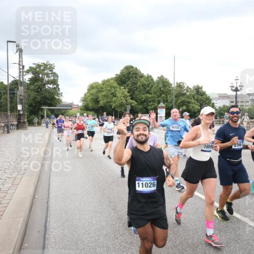 29.06.2025 - hella hamburg halbmarathon Jannik Wohlers http://msf.ph/oto/8500629 29.06.2025 10:57:23 Lombardsbrücke 1123, 1242, 1248, 1265, 2015, 2451, 2567, 2900, 3191, 3644, 3954, 4059, 4521, 4830, 5632, 5736, 6916, 7172, 7193, 7556, 7720, 8159, 8474, 8708, 8773, 9059, 9233, 9318, 9394, 9496, 9607, 9613, 9840, 10070, 10352, 10380, 10461, 10513, 10551, 10578, 10629, 10630, 10912, 11013, 11026, 11193, 11266, 11267, 11377, 11947, 12172, 13131, 13176, 13340, 13882, 14256, 14290, 15800, 15956, 16082 meine-sportfotos.de