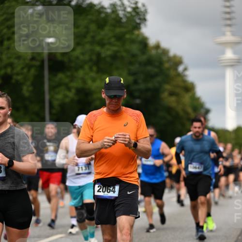 29.06.2025 - hella hamburg halbmarathon Dr. Thomas Lammeyer http://msf.ph/oto/8500667 29.06.2025 10:24:43 Kennedybrücke 1011, 1046, 1069, 1154, 1471, 1474, 1534, 2053, 2064, 2834, 3733, 3842, 4154, 4166, 4288, 4422, 4754, 4869, 5181, 5831, 5937, 6608, 6844, 6951, 7101, 7131, 7739, 8025, 8462, 8588, 8738, 8940, 9005, 9011, 9236, 9873, 10039, 10041, 10595, 10613, 10647, 10754, 11100 meine-sportfotos.de