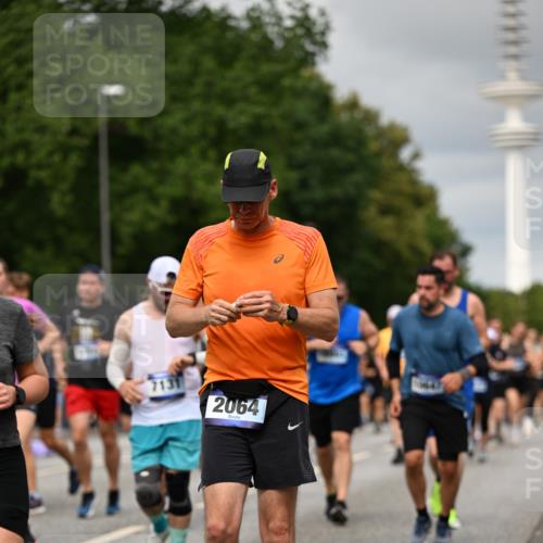 29.06.2025 - hella hamburg halbmarathon Dr. Thomas Lammeyer http://msf.ph/oto/8500679 29.06.2025 10:24:43 Kennedybrücke 1011, 1046, 1069, 1154, 1471, 1474, 1534, 2053, 2064, 2834, 3733, 3842, 4154, 4166, 4288, 4422, 4754, 4869, 5181, 5831, 5937, 6608, 6844, 6951, 7101, 7131, 7739, 8025, 8462, 8588, 8738, 8940, 9005, 9011, 9236, 9873, 10039, 10041, 10595, 10613, 10647, 10754, 11100 meine-sportfotos.de