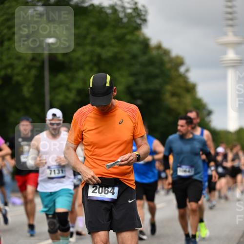 29.06.2025 - hella hamburg halbmarathon Dr. Thomas Lammeyer http://msf.ph/oto/8500690 29.06.2025 10:24:44 Kennedybrücke 1011, 1046, 1069, 1154, 1471, 1474, 1534, 2053, 2064, 2834, 3733, 3842, 4154, 4166, 4288, 4422, 4754, 4869, 5181, 5811, 5831, 5937, 6608, 6844, 6951, 7101, 7131, 8025, 8588, 8738, 8940, 9005, 9011, 9236, 9873, 10039, 10041, 10595, 10613, 10647, 10754, 11100 meine-sportfotos.de
