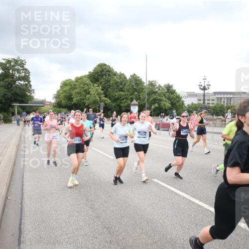 29.06.2025 - hella hamburg halbmarathon Jannik Wohlers http://msf.ph/oto/8500694 29.06.2025 10:57:25 Lombardsbrücke 1123, 1242, 1248, 1265, 2015, 2451, 2567, 2900, 3191, 3644, 3954, 4059, 4521, 4830, 5632, 6337, 6916, 7172, 7193, 7556, 8159, 8474, 8708, 8713, 8773, 9059, 9233, 9318, 9394, 9398, 9436, 9607, 9613, 9840, 10070, 10352, 10380, 10461, 10513, 10551, 10578, 10629, 10630, 10912, 11013, 11026, 11193, 11266, 11267, 11377, 13176, 13352, 13882, 14256, 14290, 14453, 14507, 15552, 15800, 15956, 16082 meine-sportfotos.de