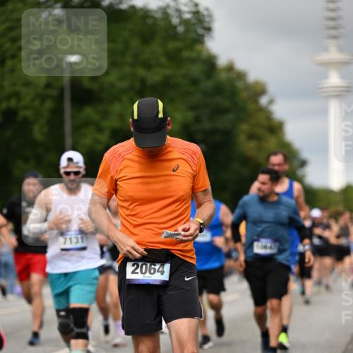 29.06.2025 - hella hamburg halbmarathon Dr. Thomas Lammeyer http://msf.ph/oto/8500696 29.06.2025 10:24:44 Kennedybrücke 1011, 1046, 1069, 1154, 1471, 1474, 1534, 2053, 2064, 2834, 3733, 3842, 4154, 4166, 4288, 4422, 4754, 4869, 5181, 5811, 5831, 5937, 6608, 6844, 6951, 7101, 7131, 8025, 8588, 8738, 8940, 9005, 9011, 9236, 9873, 10039, 10041, 10595, 10613, 10647, 10754, 11100 meine-sportfotos.de
