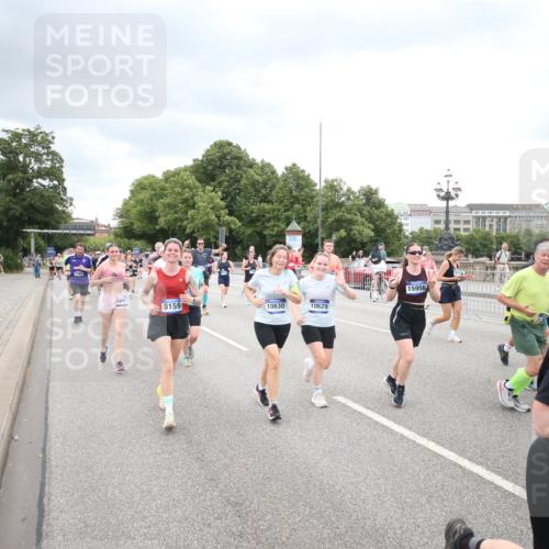 29.06.2025 - hella hamburg halbmarathon Jannik Wohlers http://msf.ph/oto/8500698 29.06.2025 10:57:25 Lombardsbrücke 1123, 1242, 1248, 1265, 2015, 2451, 2567, 2900, 3191, 3644, 3954, 4059, 4521, 4830, 5632, 6337, 6916, 7172, 7193, 7556, 8159, 8474, 8708, 8713, 8773, 9059, 9233, 9318, 9394, 9398, 9436, 9607, 9613, 9840, 10070, 10352, 10380, 10461, 10513, 10551, 10578, 10629, 10630, 10912, 11013, 11026, 11193, 11266, 11267, 11377, 13176, 13352, 13882, 14256, 14290, 14453, 14507, 15552, 15800, 15956, 16082 meine-sportfotos.de