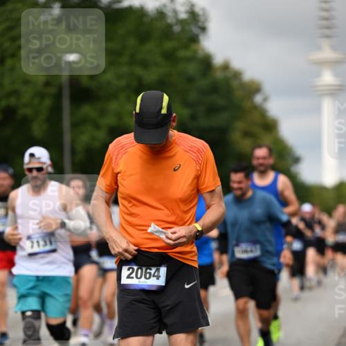 29.06.2025 - hella hamburg halbmarathon Dr. Thomas Lammeyer http://msf.ph/oto/8500706 29.06.2025 10:24:44 Kennedybrücke 1011, 1046, 1069, 1154, 1471, 1474, 1534, 2053, 2064, 2834, 3733, 3842, 4154, 4166, 4288, 4422, 4754, 4869, 5181, 5811, 5831, 5937, 6608, 6844, 6951, 7101, 7131, 8025, 8588, 8738, 8940, 9005, 9011, 9236, 9873, 10039, 10041, 10595, 10613, 10647, 10754, 11100 meine-sportfotos.de