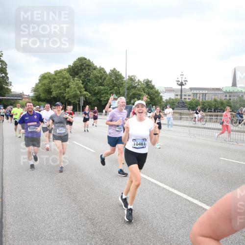 29.06.2025 - hella hamburg halbmarathon Jannik Wohlers http://msf.ph/oto/8500826 29.06.2025 10:57:27 Lombardsbrücke 1123, 1242, 1248, 1265, 2015, 2451, 2567, 2900, 3191, 3644, 3936, 3954, 4059, 4429, 4521, 4830, 6316, 6337, 6916, 7172, 7193, 7556, 8159, 8474, 8713, 8773, 9059, 9394, 9398, 9436, 9607, 9613, 9840, 10070, 10352, 10380, 10461, 10513, 10551, 10560, 10578, 10629, 10630, 10737, 10912, 11013, 11026, 11193, 11263, 11266, 11267, 11353, 11377, 13176, 13352, 13364, 13804, 13882, 14290, 14453, 14507, 15510, 15552, 15800, 15956, 16082 meine-sportfotos.de