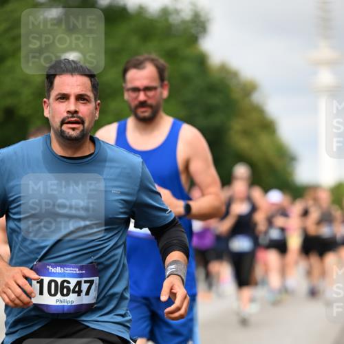 29.06.2025 - hella hamburg halbmarathon Dr. Thomas Lammeyer http://msf.ph/oto/8500828 29.06.2025 10:24:47 Kennedybrücke 1011, 1046, 1069, 1154, 1471, 1474, 1534, 2053, 2064, 2101, 2834, 3733, 3842, 4154, 4166, 4288, 4422, 4754, 4869, 5181, 5811, 5812, 5831, 5937, 6608, 6844, 6951, 7101, 7131, 8025, 8113, 8146, 8588, 8738, 8940, 9005, 9011, 9236, 9873, 9981, 10039, 10041, 10595, 10613, 10647, 10754, 11100 meine-sportfotos.de