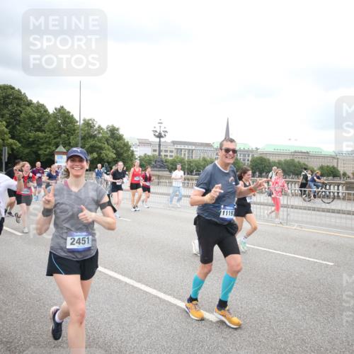 29.06.2025 - hella hamburg halbmarathon Jannik Wohlers http://msf.ph/oto/8500875 29.06.2025 10:57:29 Lombardsbrücke 1123, 1248, 1388, 2015, 2451, 2567, 2900, 3191, 3644, 3936, 4059, 4429, 4521, 5676, 6316, 6337, 6916, 7172, 7193, 7556, 8159, 8474, 8713, 8773, 9059, 9180, 9394, 9398, 9436, 9613, 9840, 10070, 10352, 10380, 10461, 10513, 10551, 10560, 10578, 10629, 10630, 10737, 10912, 11013, 11026, 11193, 11263, 11266, 11267, 11353, 11377, 11392, 11732, 13176, 13352, 13358, 13364, 13553, 13804, 13882, 14290, 14453, 14507, 14685, 15510, 15552, 15800, 15956, 16082 meine-sportfotos.de