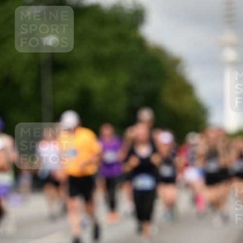 29.06.2025 - hella hamburg halbmarathon Dr. Thomas Lammeyer http://msf.ph/oto/8500889 29.06.2025 10:24:49 Kennedybrücke 1011, 1046, 1069, 1154, 1471, 1474, 1534, 2053, 2064, 2101, 2834, 3733, 3842, 4154, 4166, 4288, 4422, 4754, 4869, 5181, 5811, 5812, 5831, 6608, 6844, 6951, 7101, 7131, 8025, 8113, 8146, 8738, 8940, 9005, 9011, 9236, 9873, 9981, 10039, 10041, 10585, 10595, 10613, 10647, 10754, 11100 meine-sportfotos.de