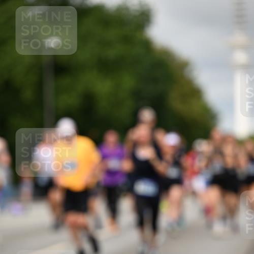 29.06.2025 - hella hamburg halbmarathon Dr. Thomas Lammeyer http://msf.ph/oto/8500894 29.06.2025 10:24:49 Kennedybrücke 1011, 1046, 1069, 1154, 1471, 1474, 1534, 2053, 2064, 2101, 2834, 3733, 3842, 4154, 4166, 4288, 4422, 4754, 4869, 5181, 5811, 5812, 5831, 6608, 6844, 6951, 7101, 7131, 8025, 8113, 8146, 8738, 8940, 9005, 9011, 9236, 9873, 9981, 10039, 10041, 10585, 10595, 10613, 10647, 10754, 11100 meine-sportfotos.de