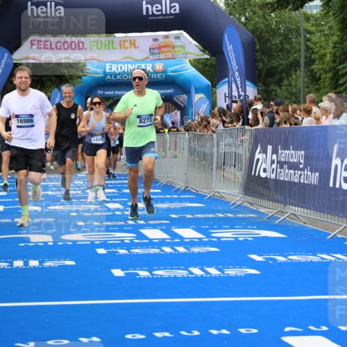 29.06.2025 - hella hamburg halbmarathon Strokosch-Dieckow http://msf.ph/oto/8500915 29.06.2025 10:53:09 Ziel 2111, 2208, 3059, 3258, 4121, 7383, 7864, 8273, 8361, 8587, 9142, 9537, 12875, 14323, 15179, 16929, 16986, 19208 meine-sportfotos.de