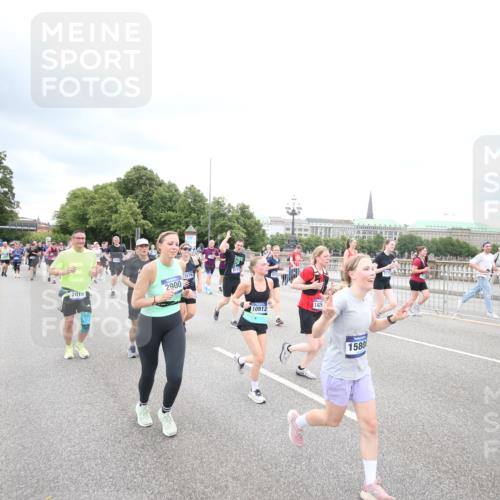 29.06.2025 - hella hamburg halbmarathon Jannik Wohlers http://msf.ph/oto/8500921 29.06.2025 10:57:31 Lombardsbrücke 1388, 2015, 2451, 2567, 2900, 3644, 3936, 4059, 4429, 5676, 6316, 6337, 7193, 7556, 7977, 7990, 8159, 8474, 8713, 8773, 9059, 9180, 9319, 9394, 9398, 9436, 9481, 9613, 9832, 9840, 10070, 10352, 10380, 10461, 10513, 10551, 10560, 10578, 10629, 10630, 10635, 10737, 10912, 11013, 11026, 11193, 11263, 11266, 11267, 11353, 11377, 11392, 11732, 12122, 13176, 13352, 13358, 13364, 13553, 13804, 13882, 14290, 14453, 14507, 14685, 15510, 15552, 15800, 15956, 16082, 16349 meine-sportfotos.de