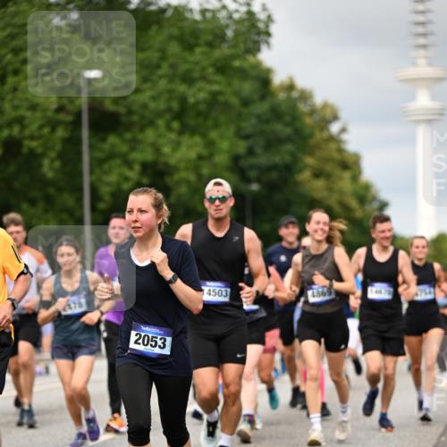 29.06.2025 - hella hamburg halbmarathon Dr. Thomas Lammeyer http://msf.ph/oto/8500946 29.06.2025 10:24:51 Kennedybrücke 1011, 1154, 1471, 1474, 2053, 2064, 2101, 2834, 2923, 3733, 3842, 4154, 4166, 4288, 4422, 4754, 4869, 5181, 5811, 5812, 6608, 6844, 6951, 7131, 8025, 8113, 8146, 8738, 8940, 9005, 9011, 9236, 9873, 9981, 10039, 10041, 10585, 10613, 10647, 10754, 11100 meine-sportfotos.de