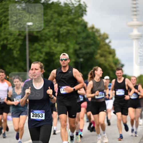 29.06.2025 - hella hamburg halbmarathon Dr. Thomas Lammeyer http://msf.ph/oto/8500963 29.06.2025 10:24:51 Kennedybrücke 1011, 1154, 1471, 1474, 2053, 2064, 2101, 2834, 2923, 3733, 3842, 4154, 4166, 4288, 4422, 4754, 4869, 5181, 5811, 5812, 6608, 6844, 6951, 7131, 8025, 8113, 8146, 8738, 8940, 9005, 9011, 9236, 9873, 9981, 10039, 10041, 10585, 10613, 10647, 10754, 11100 meine-sportfotos.de