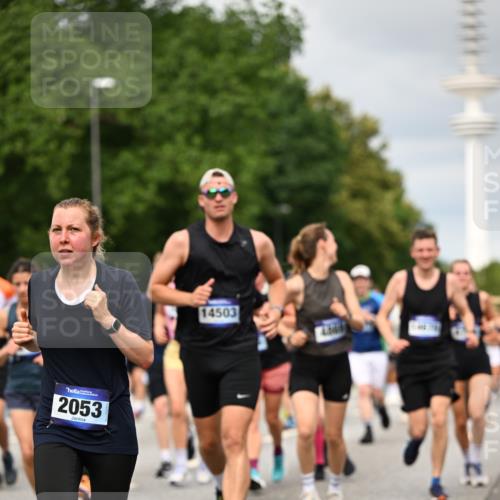 29.06.2025 - hella hamburg halbmarathon Dr. Thomas Lammeyer http://msf.ph/oto/8500977 29.06.2025 10:24:51 Kennedybrücke 1011, 1154, 1471, 1474, 2053, 2064, 2101, 2834, 2923, 3733, 3842, 4154, 4166, 4288, 4422, 4754, 4869, 5181, 5811, 5812, 6608, 6844, 6951, 7131, 8025, 8113, 8146, 8738, 8940, 9005, 9011, 9236, 9873, 9981, 10039, 10041, 10585, 10613, 10647, 10754, 11100 meine-sportfotos.de