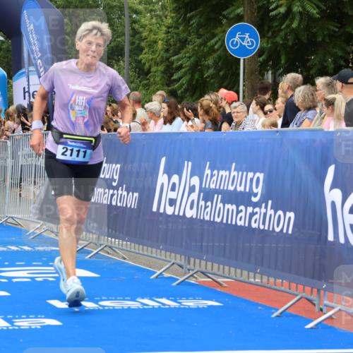 29.06.2025 - hella hamburg halbmarathon Strokosch-Dieckow http://msf.ph/oto/8501019 29.06.2025 10:53:08 Ziel 2111, 2208, 3059, 3258, 3334, 4121, 7383, 7864, 8273, 8361, 8587, 9093, 9142, 9537, 12155, 12875, 14323, 15179, 16929, 16986, 19208 meine-sportfotos.de
