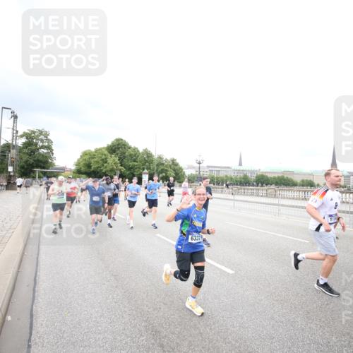 29.06.2025 - hella hamburg halbmarathon Jannik Wohlers http://msf.ph/oto/8501067 29.06.2025 10:57:39 Lombardsbrücke 1388, 2169, 2273, 2275, 3644, 3936, 4429, 5676, 5782, 6316, 6337, 7193, 7556, 7783, 7977, 7990, 8439, 8440, 8441, 8442, 8474, 8512, 8713, 8773, 8888, 9180, 9319, 9398, 9436, 9481, 9832, 10058, 10380, 10560, 10635, 10737, 10912, 10937, 11037, 11263, 11353, 11392, 11615, 11636, 11732, 12122, 13176, 13218, 13352, 13358, 13364, 13553, 13804, 14453, 14507, 14533, 14634, 14685, 15282, 15510, 15552, 15800, 15916, 16329, 16349, 17881 meine-sportfotos.de