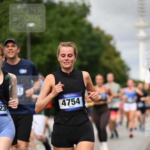 29.06.2025 - hella hamburg halbmarathon Dr. Thomas Lammeyer http://msf.ph/oto/8501139 29.06.2025 10:24:56 Kennedybrücke 1011, 2053, 2064, 2101, 2834, 2923, 2986, 3161, 3781, 3842, 4154, 4166, 4288, 4754, 4869, 5181, 5811, 5812, 6608, 6844, 6951, 7131, 8025, 8113, 8146, 8724, 8738, 8940, 9005, 9011, 9236, 9873, 9981, 10039, 10350, 10585, 10613, 10647, 10754, 11100, 11145 meine-sportfotos.de