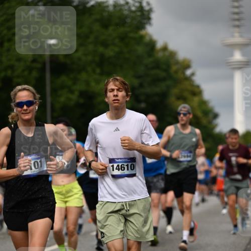 29.06.2025 - hella hamburg halbmarathon Dr. Thomas Lammeyer http://msf.ph/oto/8501449 29.06.2025 10:25:05 Kennedybrücke 1011, 1266, 2101, 2325, 2383, 2923, 2986, 3161, 3247, 3434, 3781, 3813, 4082, 4154, 4166, 4288, 4350, 4754, 4869, 5181, 5625, 5811, 5812, 6275, 6308, 6608, 6844, 6951, 7608, 8113, 8146, 8724, 8940, 9005, 9011, 9236, 9501, 9981, 10350, 10585, 10602, 11145 meine-sportfotos.de