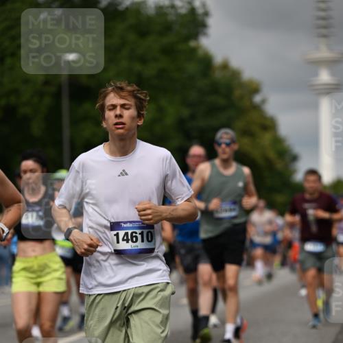29.06.2025 - hella hamburg halbmarathon Dr. Thomas Lammeyer http://msf.ph/oto/8501478 29.06.2025 10:25:06 Kennedybrücke 1011, 1266, 2101, 2325, 2383, 2923, 2986, 3161, 3247, 3434, 3781, 3813, 4082, 4154, 4166, 4288, 4350, 4754, 4869, 5041, 5181, 5625, 5811, 5812, 6275, 6308, 6608, 6844, 6951, 7608, 8113, 8146, 8724, 8940, 9005, 9011, 9236, 9501, 9981, 10350, 10585, 10602, 11145 meine-sportfotos.de