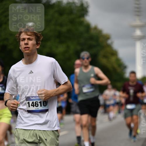29.06.2025 - hella hamburg halbmarathon Dr. Thomas Lammeyer http://msf.ph/oto/8501491 29.06.2025 10:25:06 Kennedybrücke 1011, 1266, 2101, 2325, 2383, 2923, 2986, 3161, 3247, 3434, 3781, 3813, 4082, 4154, 4166, 4288, 4350, 4754, 4869, 5041, 5181, 5625, 5811, 5812, 6275, 6308, 6608, 6844, 6951, 7608, 8113, 8146, 8724, 8940, 9005, 9011, 9236, 9501, 9981, 10350, 10585, 10602, 11145 meine-sportfotos.de