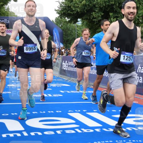 29.06.2025 - hella hamburg halbmarathon Strokosch-Dieckow http://msf.ph/oto/8501512 29.06.2025 10:52:52 Ziel 1257, 1258, 1657, 2099, 2444, 2814, 2910, 4557, 4558, 4770, 5077, 5169, 5194, 5907, 7509, 8139, 8172, 8720, 8955, 9065, 9163, 10724, 10811, 11217, 11992, 12367, 12519, 14198, 14286, 14791, 14805, 15430, 17198, 18590, 18720, 19244 meine-sportfotos.de