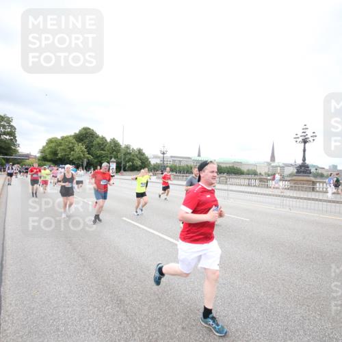 29.06.2025 - hella hamburg halbmarathon Jannik Wohlers http://msf.ph/oto/8501546 29.06.2025 10:58:01 Lombardsbrücke 1001, 1646, 1845, 2043, 2449, 3540, 3868, 4117, 5104, 5159, 5655, 5732, 5988, 6825, 7262, 7617, 7664, 7870, 8076, 8701, 9123, 9225, 9239, 9636, 10462, 10473, 10498, 11708, 12023, 12024, 12310, 12433, 12968, 13226, 13355, 13356, 13469, 13547, 14584, 14935, 15926, 16048, 16408, 16561, 16878, 16998, 17227, 17228, 18822, 19183 meine-sportfotos.de